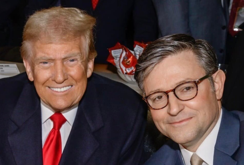 Trump perde pezzi mentre i sondaggi lo seppelliscono. E i suoi fan in&nbsp;Italia?